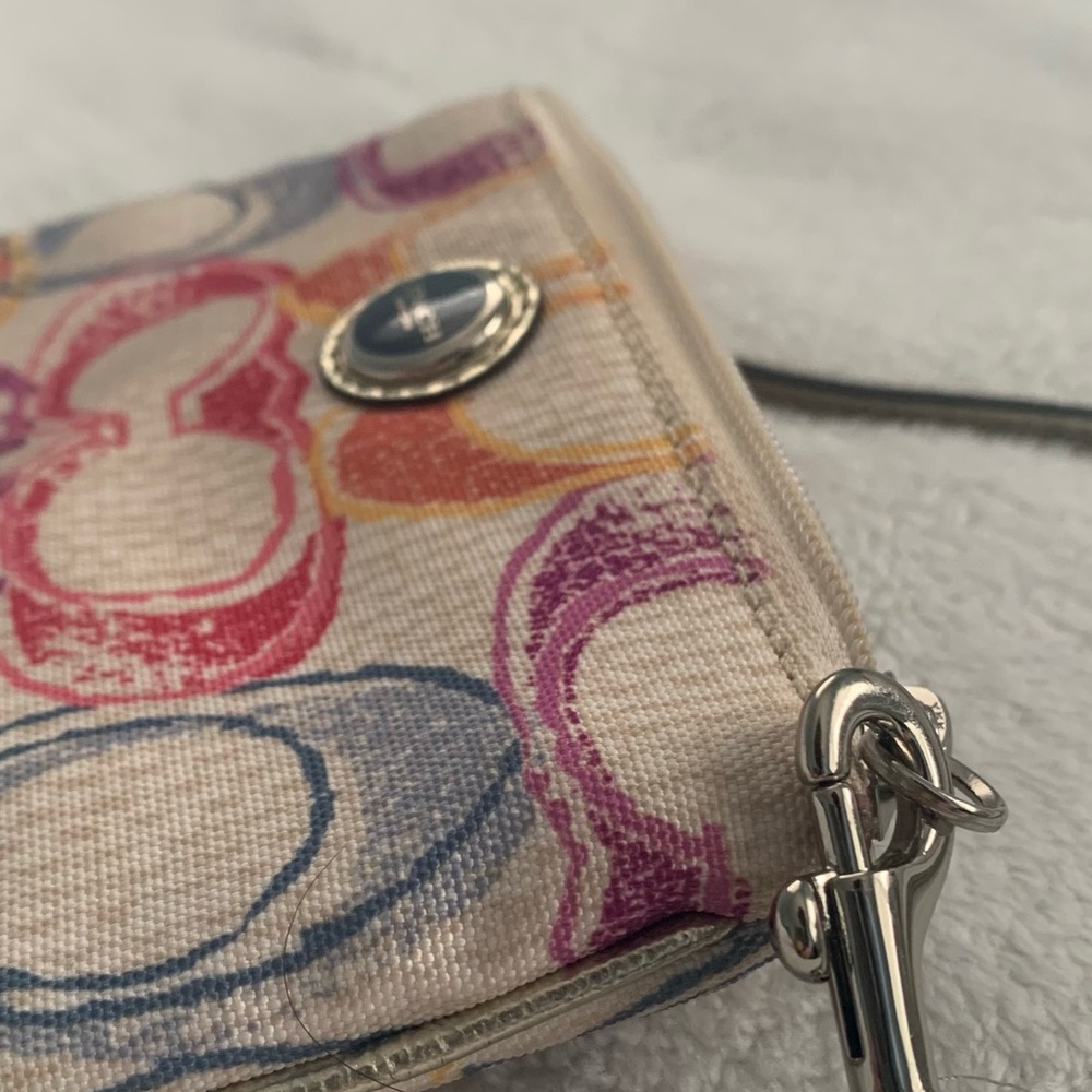 Mini Coach Wallet - Picture 5 of 5